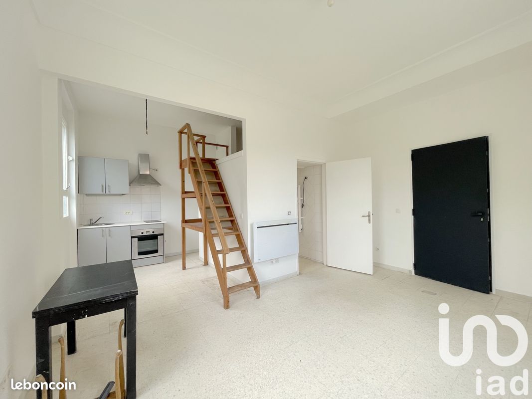 Studio in Yerres, France No. 290489