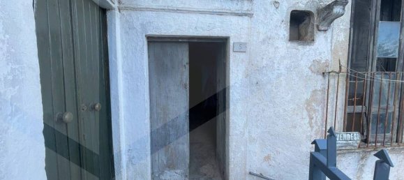 3-salle Appartement à Vico del Gargano, Italy No. 22136 12