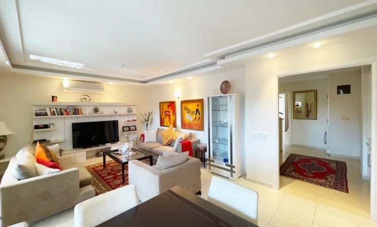 Apartment 4+1 in Oba, Turkey No. 15830