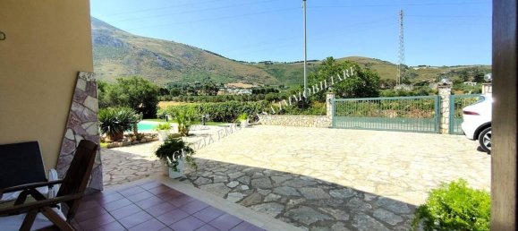 Villa de 4 habitaciónes en Castellammare del Golfo, Italy No. 150496 8