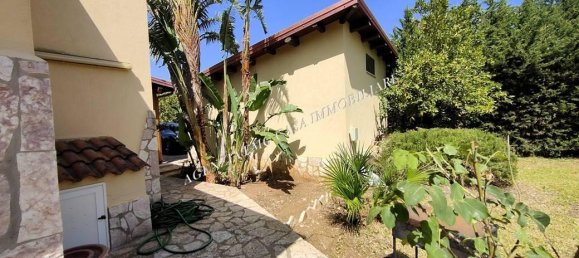 Villa de 4 habitaciónes en Castellammare del Golfo, Italy No. 150496 3