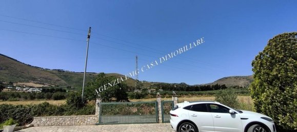 Villa de 4 habitaciónes en Castellammare del Golfo, Italy No. 150496 10