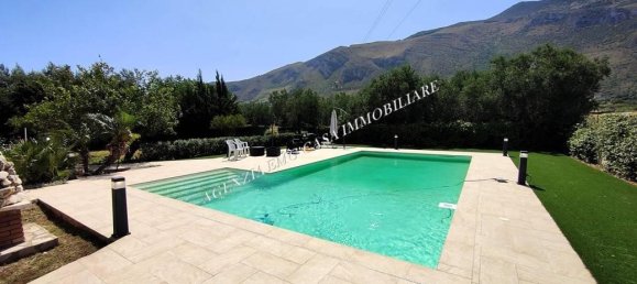 Villa de 4 habitaciónes en Castellammare del Golfo, Italy No. 150496 44