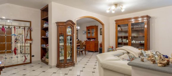 8 rooms Villa in Poggio a Caiano, Italy No. 64497 9
