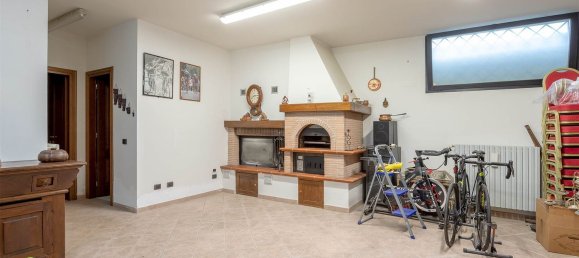 8 rooms Villa in Poggio a Caiano, Italy No. 64497 47