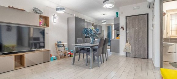 4 rooms Apartment in Marino, Italy No. 31438 2