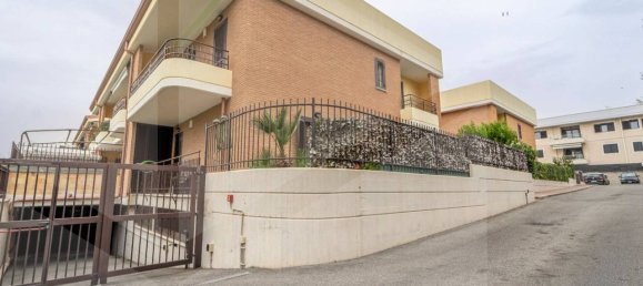 4 rooms Apartment in Marino, Italy No. 31438 38