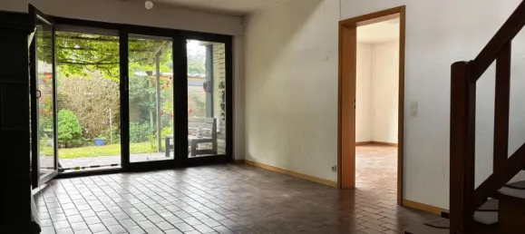 7 rooms Townhouse in Gutersloh, Germany No. 298922 4