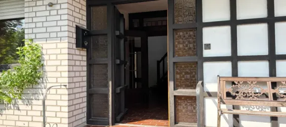 7 rooms Townhouse in Gutersloh, Germany No. 298922 2