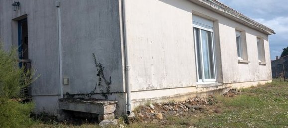 3 bedrooms House in Serigne, France No. 337707 3