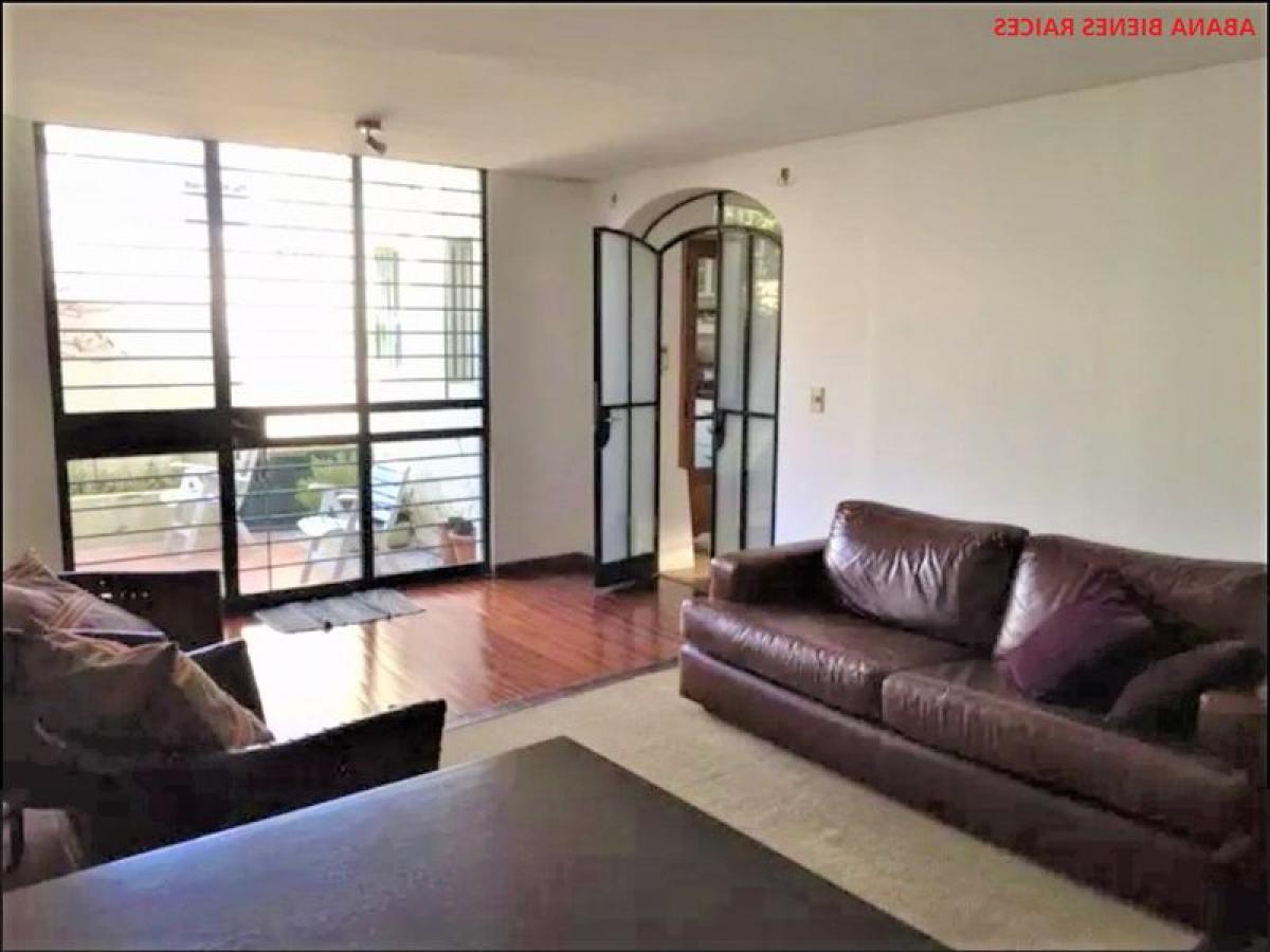 2 bedrooms House in Montevideo, Uruguay No. 8692