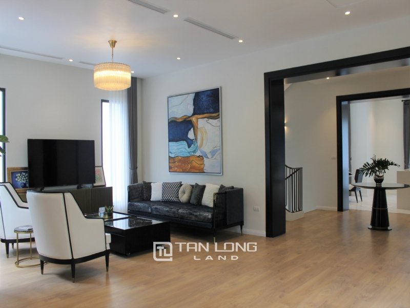 Вилла с 4 спальнями в Лонгбьен, Вьетнам № 832