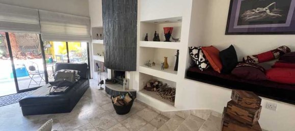 4 bedrooms House in Agios Athanasios, Cyprus No. 16520 2