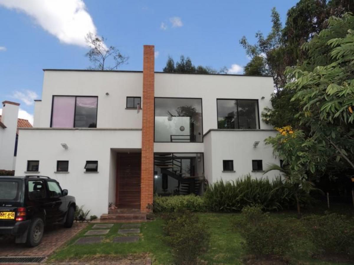 3 bedrooms House in Bogota, Colombia No. 9851