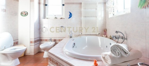 4 bedrooms Villa in Mesa Geitonia, Cyprus No. 460 11