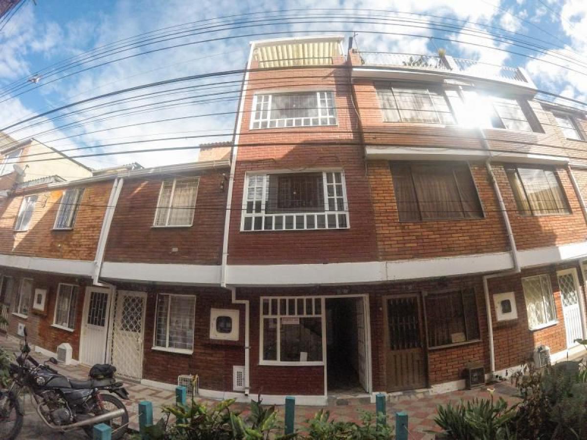 5 bedrooms House in Bogota, Colombia No. 14298