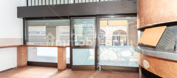 Imóvel comercial de 4 divisões em Tradate, Italy N.º 346658 15