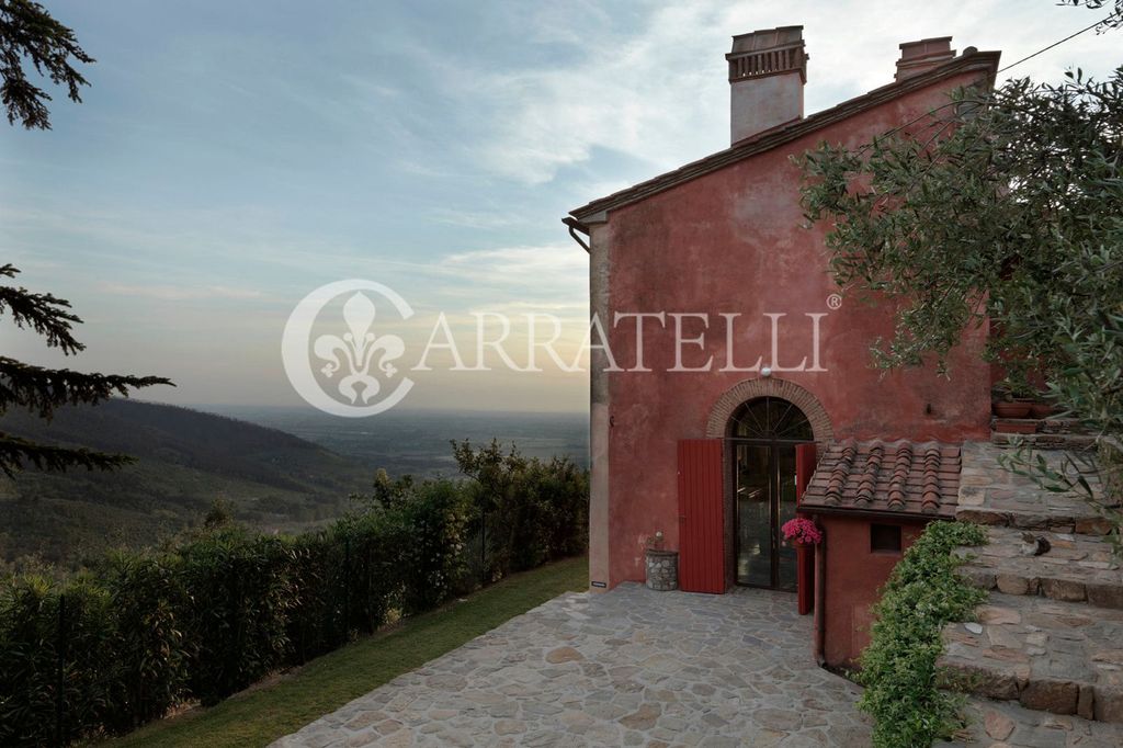 Дом с 4 спальнями в Кальчи, Италия № 196569