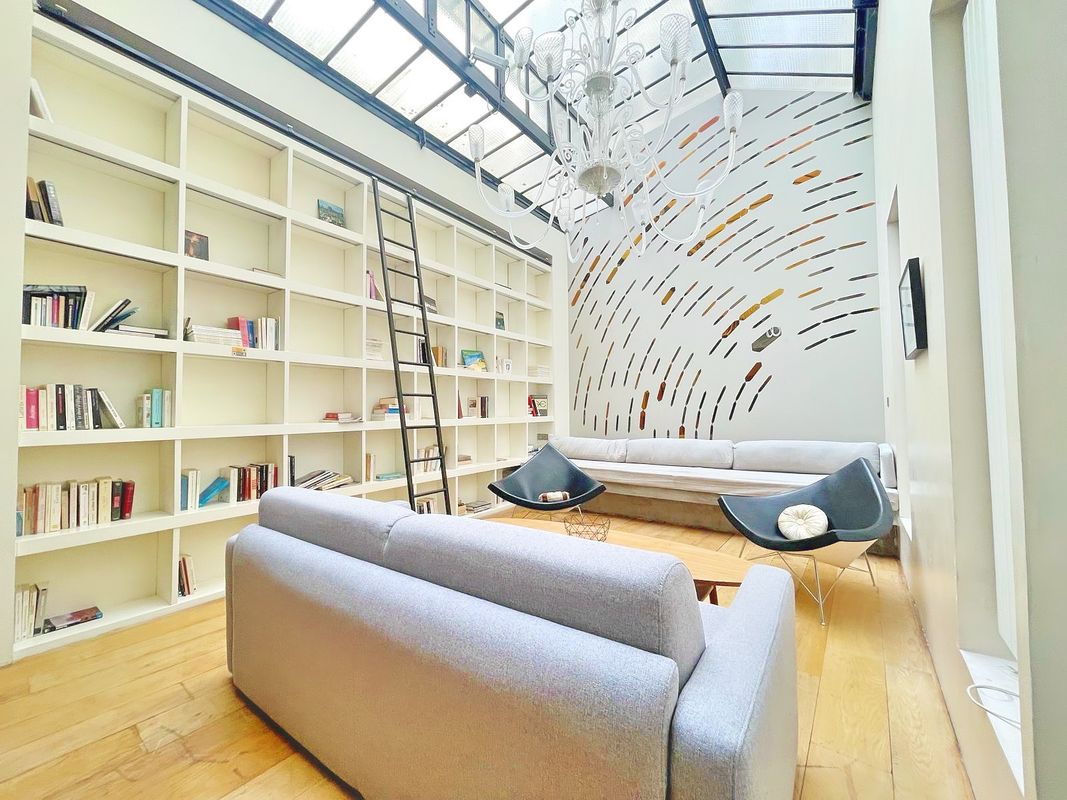 1 bedroom Commercial property in Paris, France No. 183211