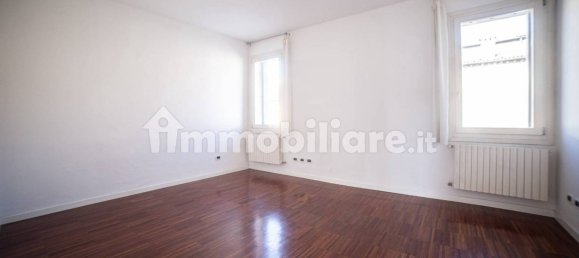 3 bedrooms House in Ferrara, Italy No. 341913 10