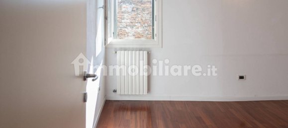 3 bedrooms House in Ferrara, Italy No. 341913 17