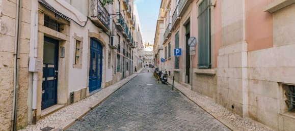 70m² Commercial property in Lisbon, Portugal No. 91659 6