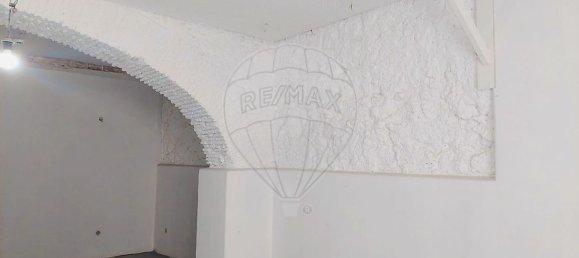 70m² Commercial property in Lisbon, Portugal No. 91659 9