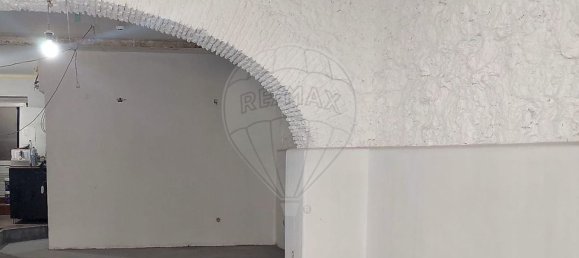 70m² Commercial property in Lisbon, Portugal No. 91659 8