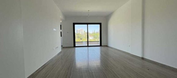 2 bedrooms Apartment in Germasogeia, Cyprus No. 12065 5