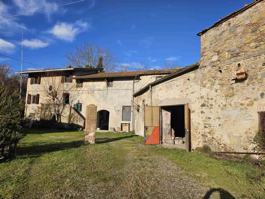 2 غرف نوم منزل في Buti, Italy رقم 63202