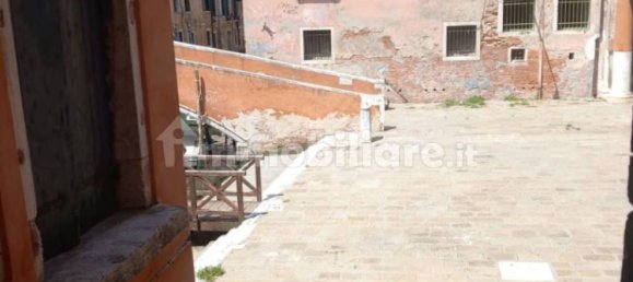 3 bedrooms Apartment in Venice, Italy No. 259268 3