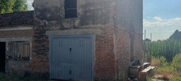 10غرفة منزل في Quistello, Italy رقم 278757 30