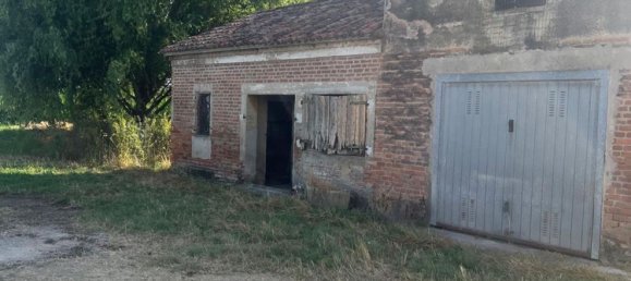 10غرفة منزل في Quistello, Italy رقم 278757 31