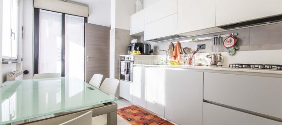 3غرفة شقة في Rescaldina, Italy رقم 3100 9