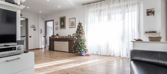 3غرفة شقة في Rescaldina, Italy رقم 3100 3