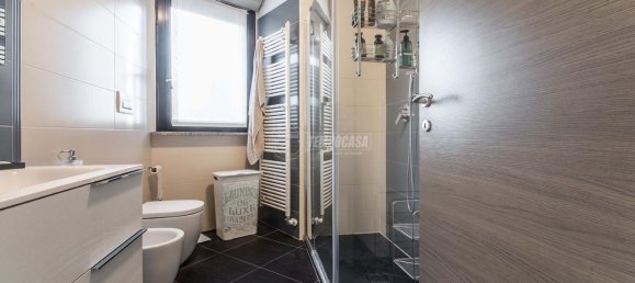 3غرفة شقة في Rescaldina, Italy رقم 3100 13