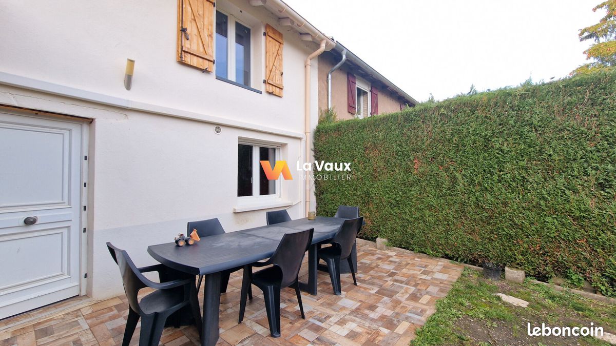 3 Schlafzimmer Stadthaus in Tantonville, France, Nr. 218536