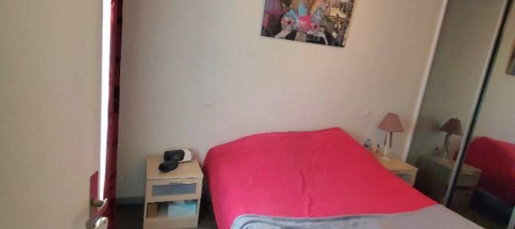 2 bedrooms House in Villeneuve-le-Roi, France No. 331838 10