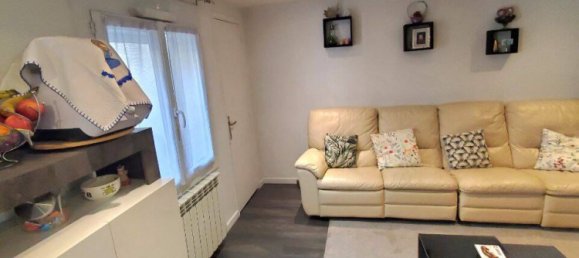 2 bedrooms House in Villeneuve-le-Roi, France No. 331838 6