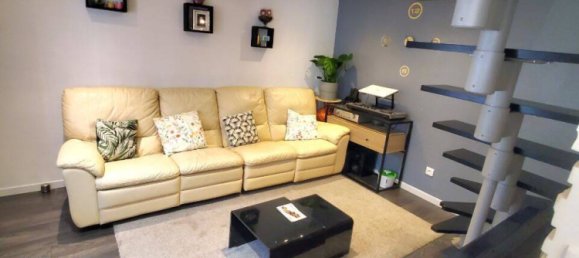 2 bedrooms House in Villeneuve-le-Roi, France No. 331838 5