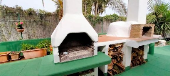 4 bedrooms Villa in Capoterra, Italy No. 358192 3