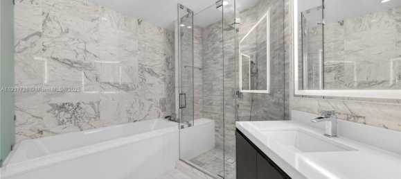 1 dormitorio propiedad comercial en venta en Miami, Miami-Dade, Florida, USA № 615885 21