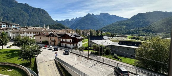 4 bedrooms Apartment in Agordo, Italy No. 381756 7