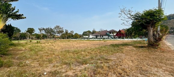  Commercial property in Hua Hin, Thailand No. 18961 4