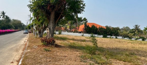  Commercial property in Hua Hin, Thailand No. 18961 8