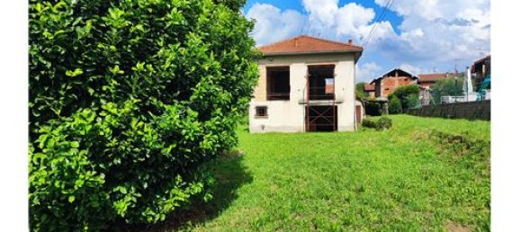 3 bedrooms Villa in Travedona-Monate, Italy No. 279216 11
