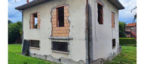 3 bedrooms Villa in Travedona-Monate, Italy No. 279216 2