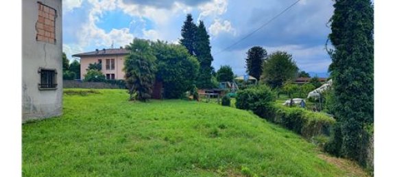 3 bedrooms Villa in Travedona-Monate, Italy No. 279216 8