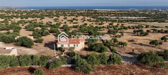 10 rooms House in Modica, Italy No. 259044 3