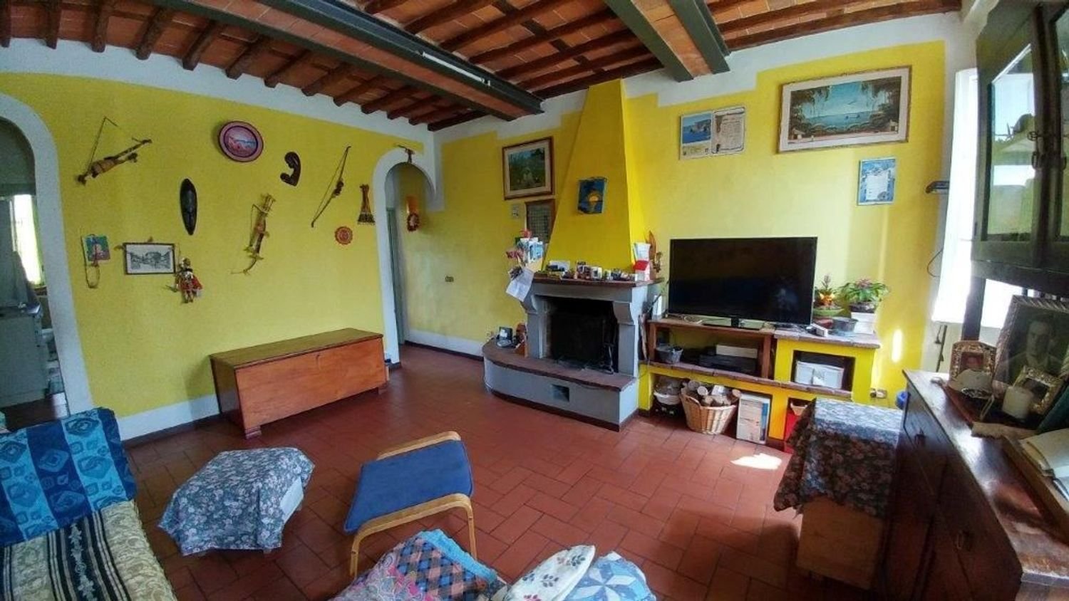 8 rooms House in Capannori, Italy No. 41502